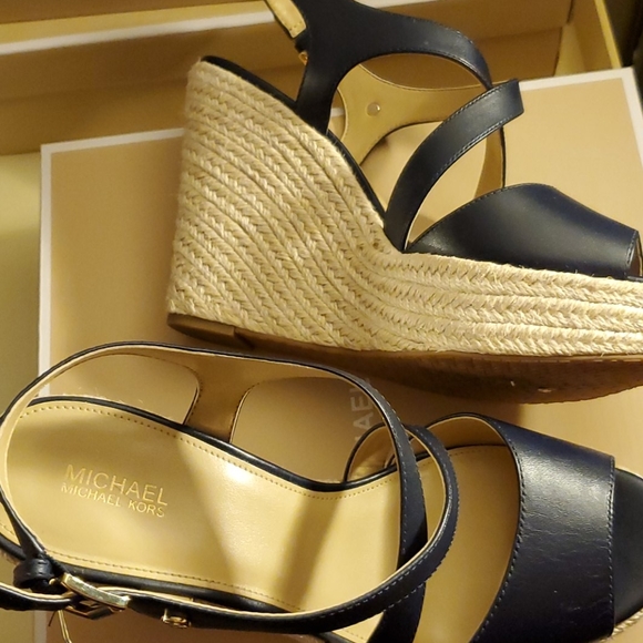 Michael kors wedge - Picture 4 of 8